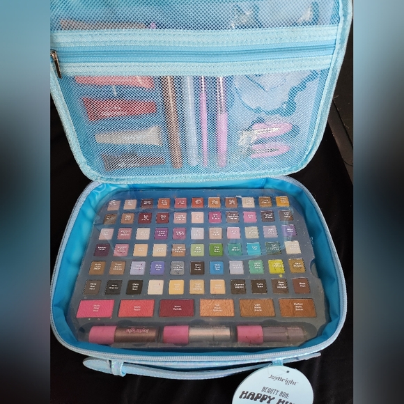 Ulta Beauty JoyBright Makeup Kit - Picture 5 of 9
